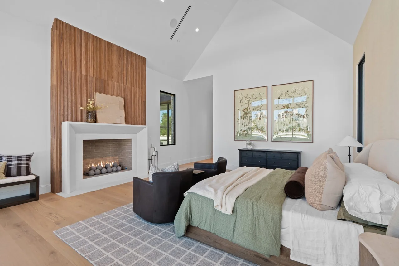 Hillcrest Development primary suite